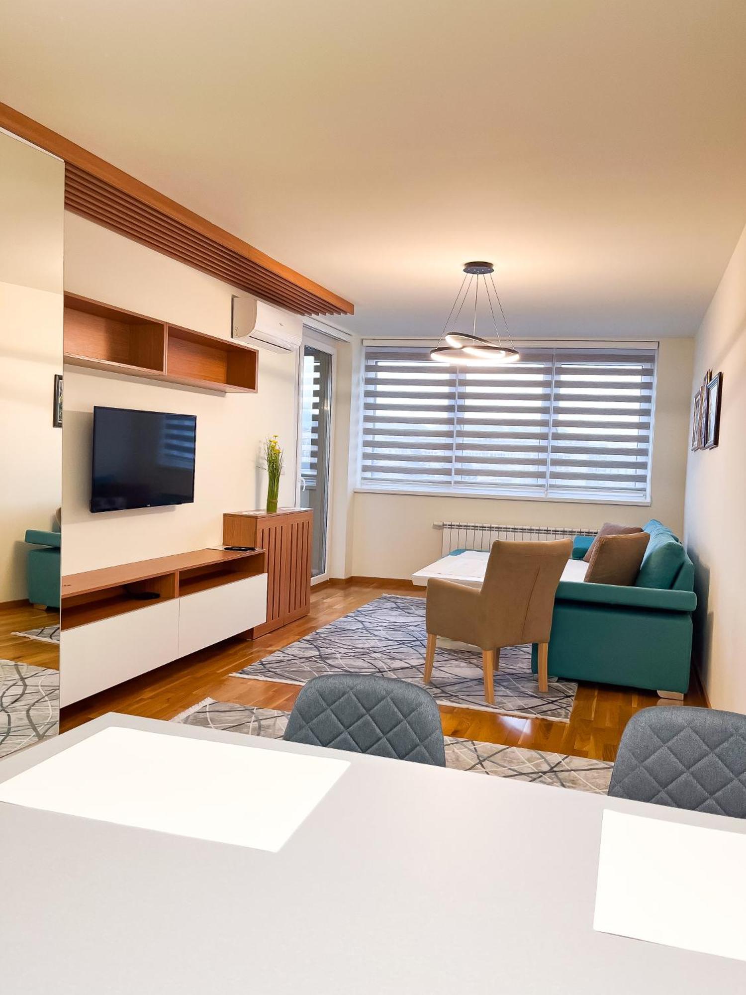 Chic Sarajevo Tower - Prime Spot Apartment ภายนอก รูปภาพ
